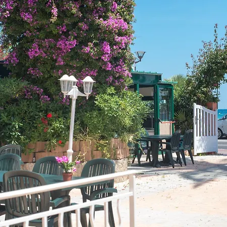 Et Reine D'azur 3* Roquebrune-Cap-Martin