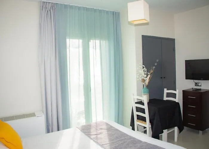 فندق Et Reine D'azur روكوبرُن كاب مارتي