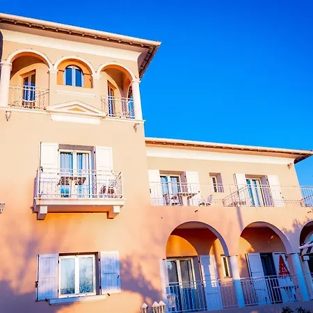 Et Reine D'azur Hotell