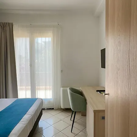 Hotel Et Reine D'azur 3*