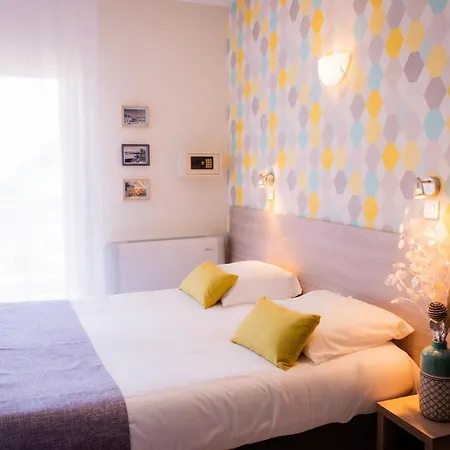 Et Reine D'azur 3*