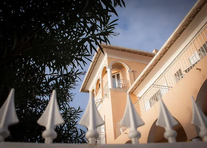 Et Reine D'azur Roccabruna