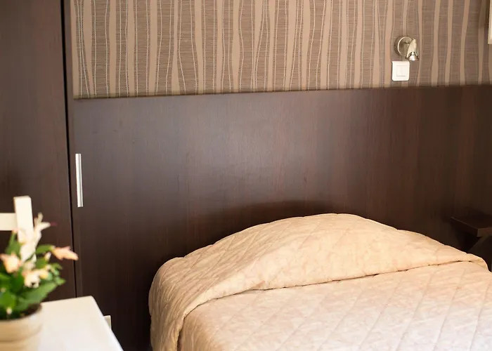 Hotel Et Reine D'azur Roccabruna