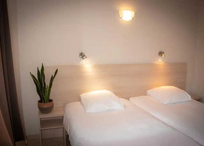 Et Reine D'azur Hotel Roccabruna