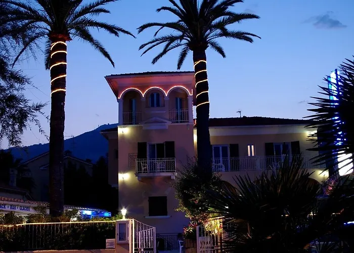 Et Reine D'azur Hotel Roccabruna