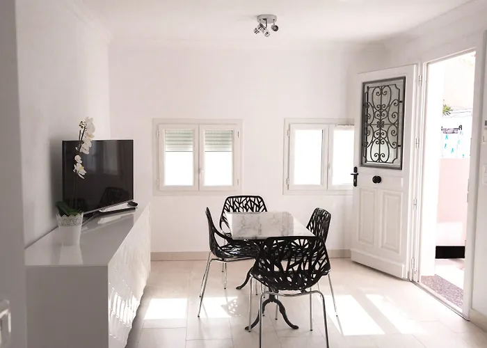 Et Reine D'azur Roccabruna