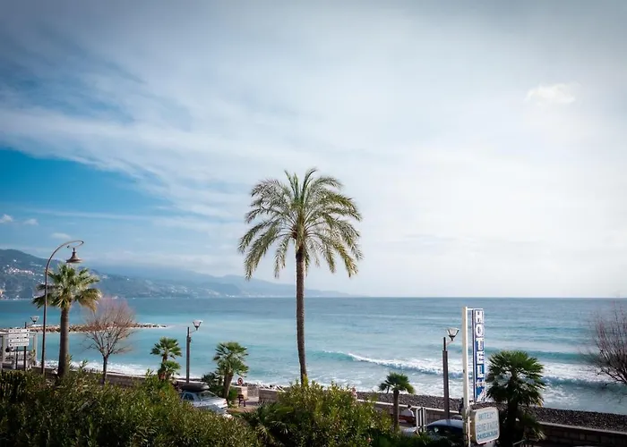 Hotel Et Reine D'azur 3*