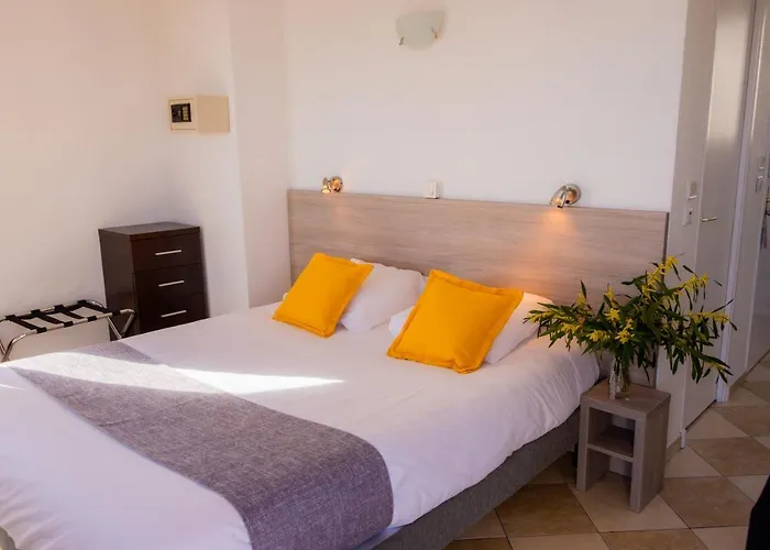 Et Reine D'azur Roccabruna